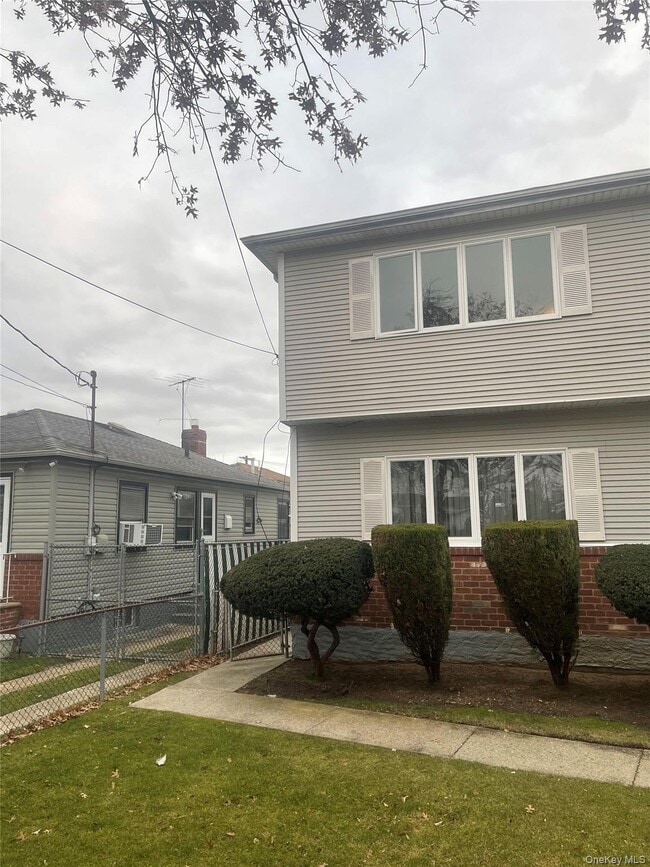 257-20 148th Ave in Queens, NY - Building Photo - Building Photo