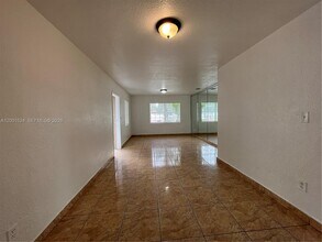 9870 Nicaragua Dr in Cutler Bay, FL - Building Photo - Building Photo