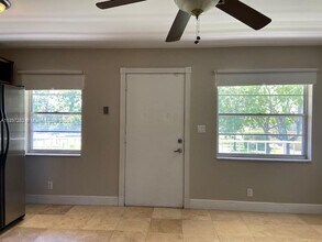 5174 NE 6th Ave in Oakland Park, FL - Building Photo - Building Photo