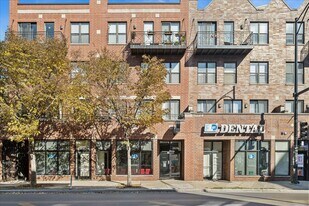 2511 N Milwaukee Ave, Unit 2S in Chicago, IL - Building Photo