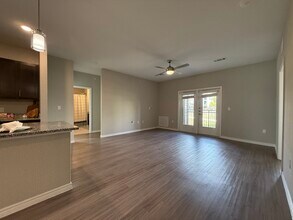 3144 Gorge Way in Canyon Lake, TX - Foto de edificio - Building Photo