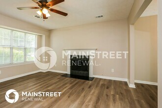 661 Woodcrest Manor Dr in Stone Mountain, GA - Building Photo - Building Photo