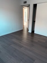 14141 Erwin St in Van Nuys, CA - Foto de edificio - Building Photo