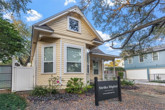 315 W 9th St in Houston, TX - Building Photo - Building Photo