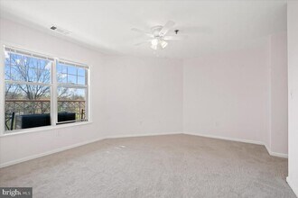 5573 Seminary Rd in Falls Church, VA - Building Photo - Building Photo