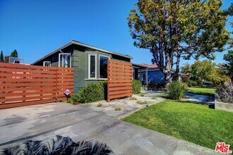 2237 24th St in Santa Monica, CA - Building Photo - Building Photo