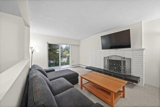 2271-2128 128th St in Surrey, BC - Building Photo - Building Photo