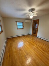 33 Lafayette St, Unit 2 in Arlington, MA - Building Photo - Building Photo