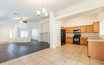 25524 W Williams St in Buckeye, AZ - Foto de edificio - Building Photo