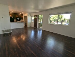 9855 1st St in Santee, CA - Building Photo - Building Photo