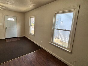 925 Stanley Ave in Evansville, IN - Building Photo - Building Photo