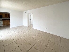 8287 NE Miami Ct in Miami, FL - Building Photo - Building Photo