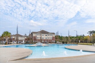 Liberty Pointe Luxury Apartments in Midway Park, NC - Building Photo - Building Photo