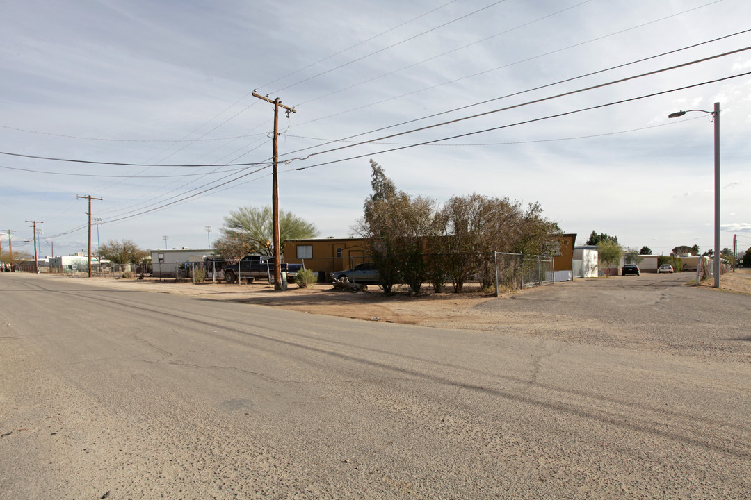 Mossman Mobile Home Park in Tucson, AZ - Building Photo