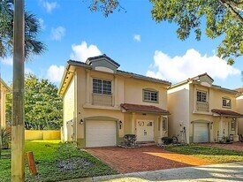 5955 SW 99th Terrace in Cooper City, FL - Building Photo