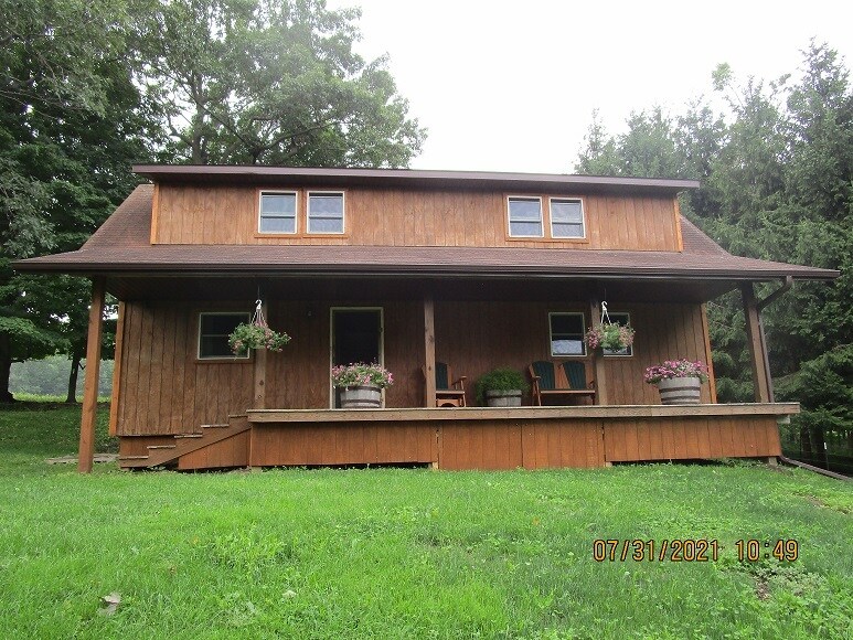 E10540 E Salem Ridge Rd, Unit E10540 in La Farge, WI - Foto de edificio