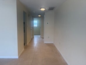 4944 Hazner St in New Port Richey, FL - Building Photo - Building Photo