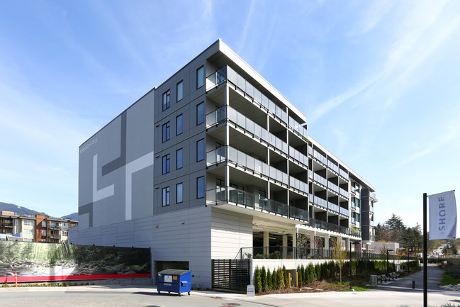 725 Marine Dr in North Vancouver, BC - Building Photo - Building Photo