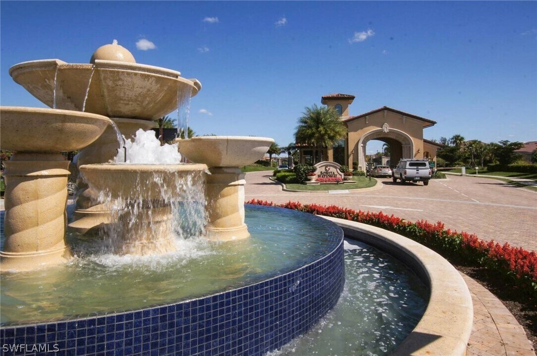 28518 Westmeath Ct in Bonita Springs, FL - Building Photo