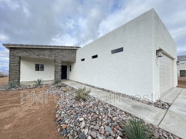 property at 2591 Trade Wind Dr