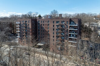 277 Bronx River Rd in Yonkers, NY - Foto de edificio - Building Photo