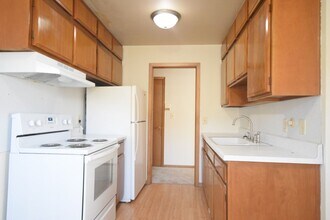 2025 Montreal Ave in St. Paul, MN - Foto de edificio - Interior Photo
