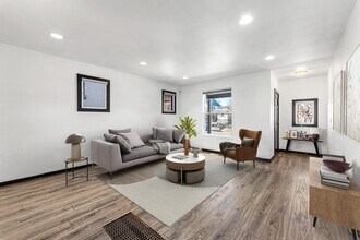 856 Fox St in Denver, CO - Building Photo - Building Photo