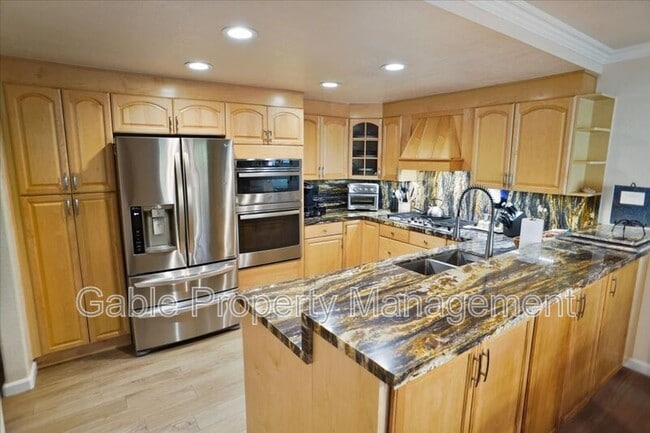 15845 Rosehaven Ln in Santa Clarita, CA - Building Photo - Building Photo