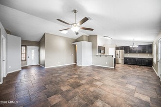 8017 E Cicero St in Mesa, AZ - Building Photo - Building Photo