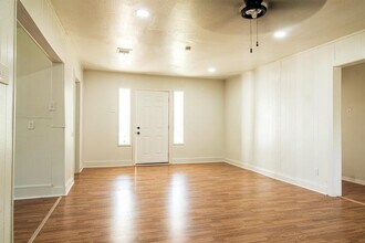 4918 Leffingwell St in Houston, TX - Building Photo - Building Photo