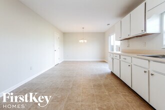 911 Nicole Way in New Whiteland, IN - Building Photo - Building Photo