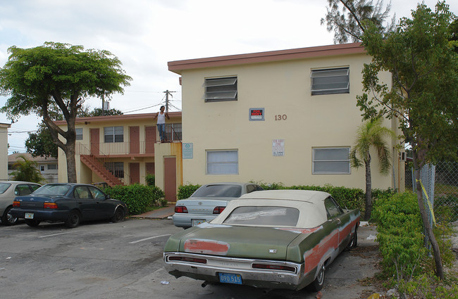 130 SW 8th St in Pompano Beach, FL - Building Photo - Building Photo