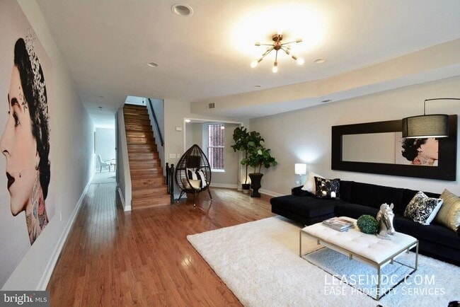 633 14th St NE in Washington, DC - Building Photo - Building Photo