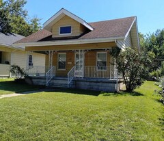 1140 E Dayton St in South Bend, IN - Building Photo