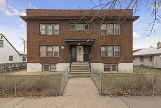 929 Aurora Ave in St. Paul, MN - Building Photo - Building Photo