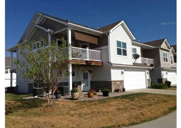 Prairie Ridge Townhomes in Ankeny, IA - Building Photo