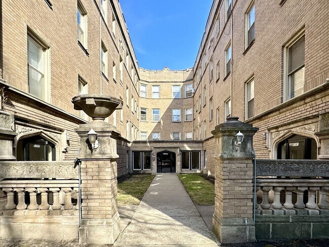property at 6341 N Magnolia Ave