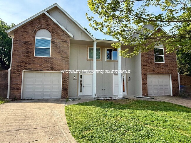 property at 203 NW Market Pl