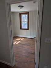 429 Tolland Turnpike, Unit 1 in Willington, CT - Foto de edificio - Building Photo