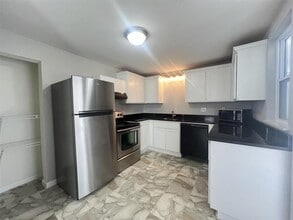 125 N 9th St in Rogers, AR - Foto de edificio - Building Photo