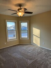 5424 S Stonegate Ave in Springfield, MO - Building Photo - Building Photo