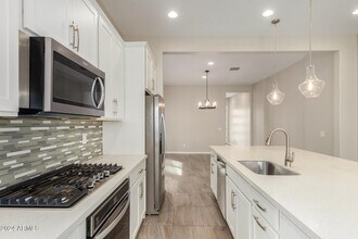 2082 E Lantana Dr in Chandler, AZ - Building Photo - Building Photo