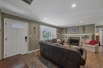 13 Split Rock Rd in Mahopac, NY - Building Photo - Building Photo