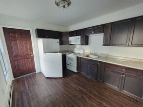 96 Franklin St in Franklin, NH - Building Photo - Building Photo