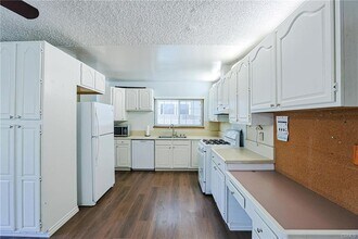 695 N Milford Rd in Orange, CA - Building Photo - Building Photo