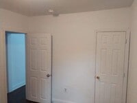 2044 Hollins St photo'