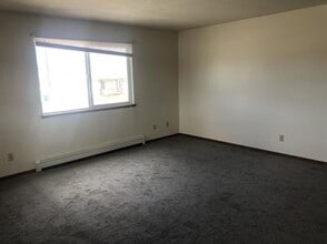 94 N Grogan St in Belgrade, MT - Building Photo - Building Photo