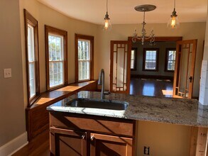 400 Broad St, Unit 1 in Syracuse, NY - Foto de edificio - Building Photo