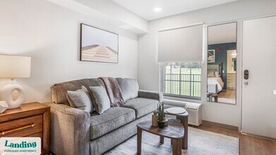 5772 Old Hickory Blvd, Unit 205 in Nashville, TN - Building Photo - Building Photo