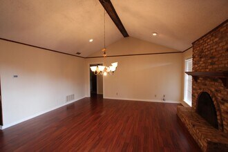 2201 Tweed Ct in Tyler, TX - Building Photo - Building Photo